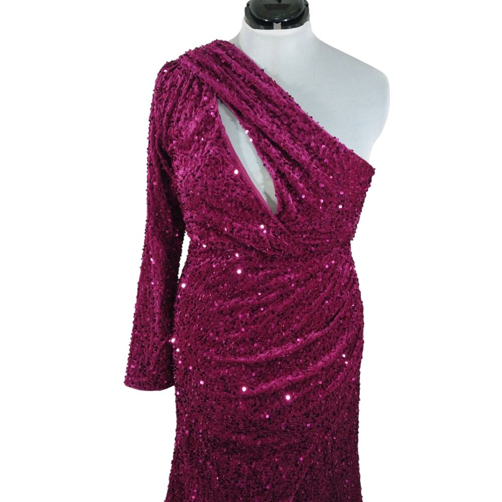 NWT! FASHION NOVA! DEEP FUSCHIA PINK/RED SEQUINNED STRETCH VELVET GOWN! 2X - Picture 4 of 14